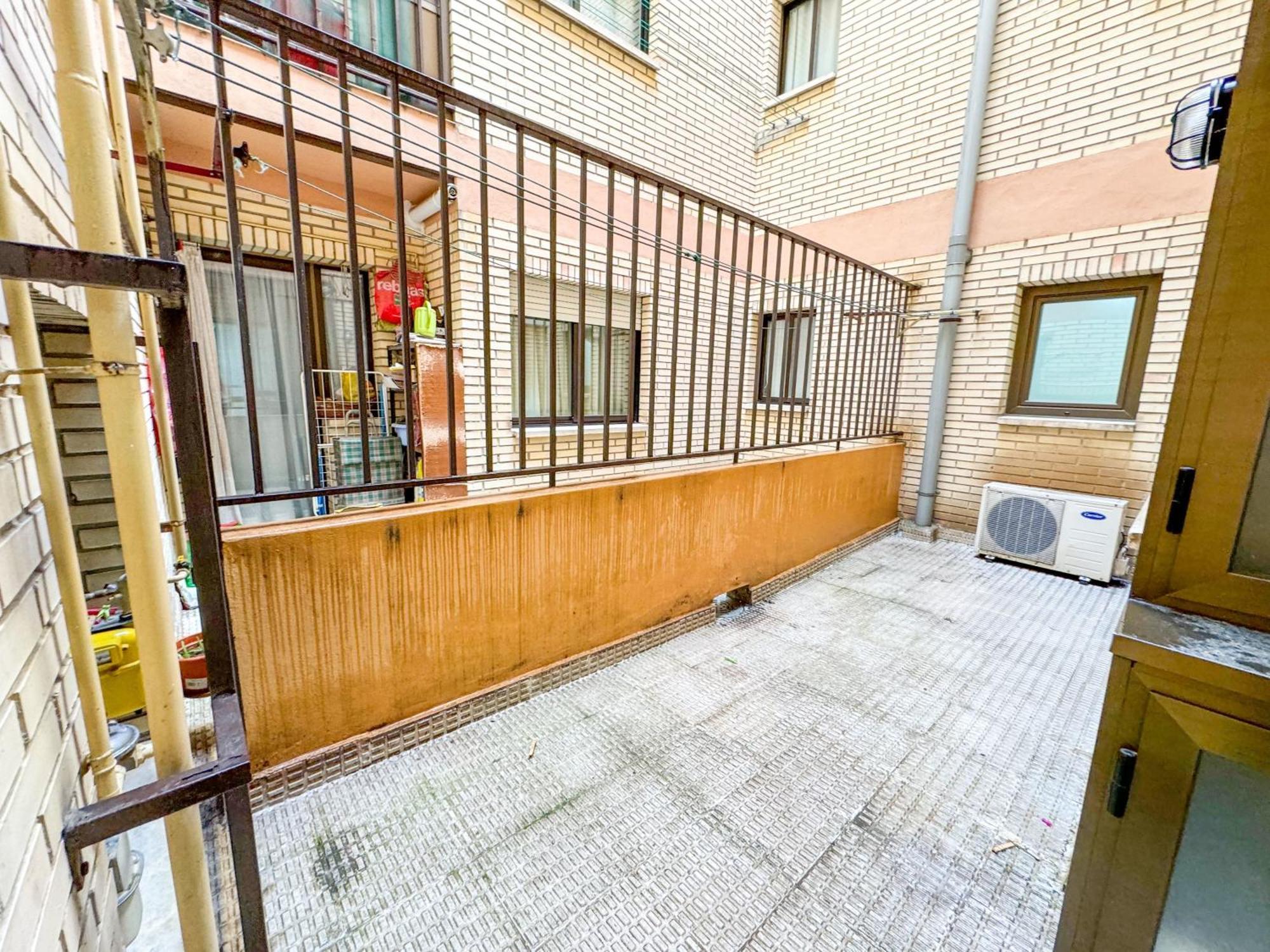 El Lago Del Pilar Comotucasa Zaragoza Bagian luar foto